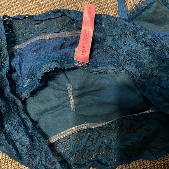 Blue lace bralette - Picture 5 of 6